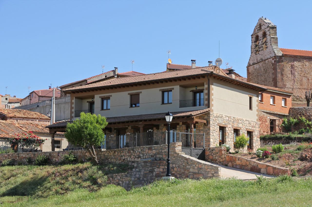 Hotel Los Arrenes De Таранкуэнья Экстерьер фото